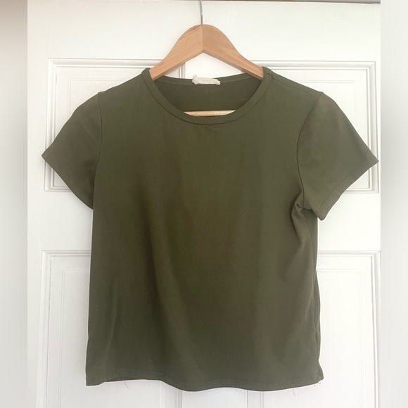 *5/$20 or 3/$15* Olive Green Short Sleeve T Shirt - Picture 3 of 4